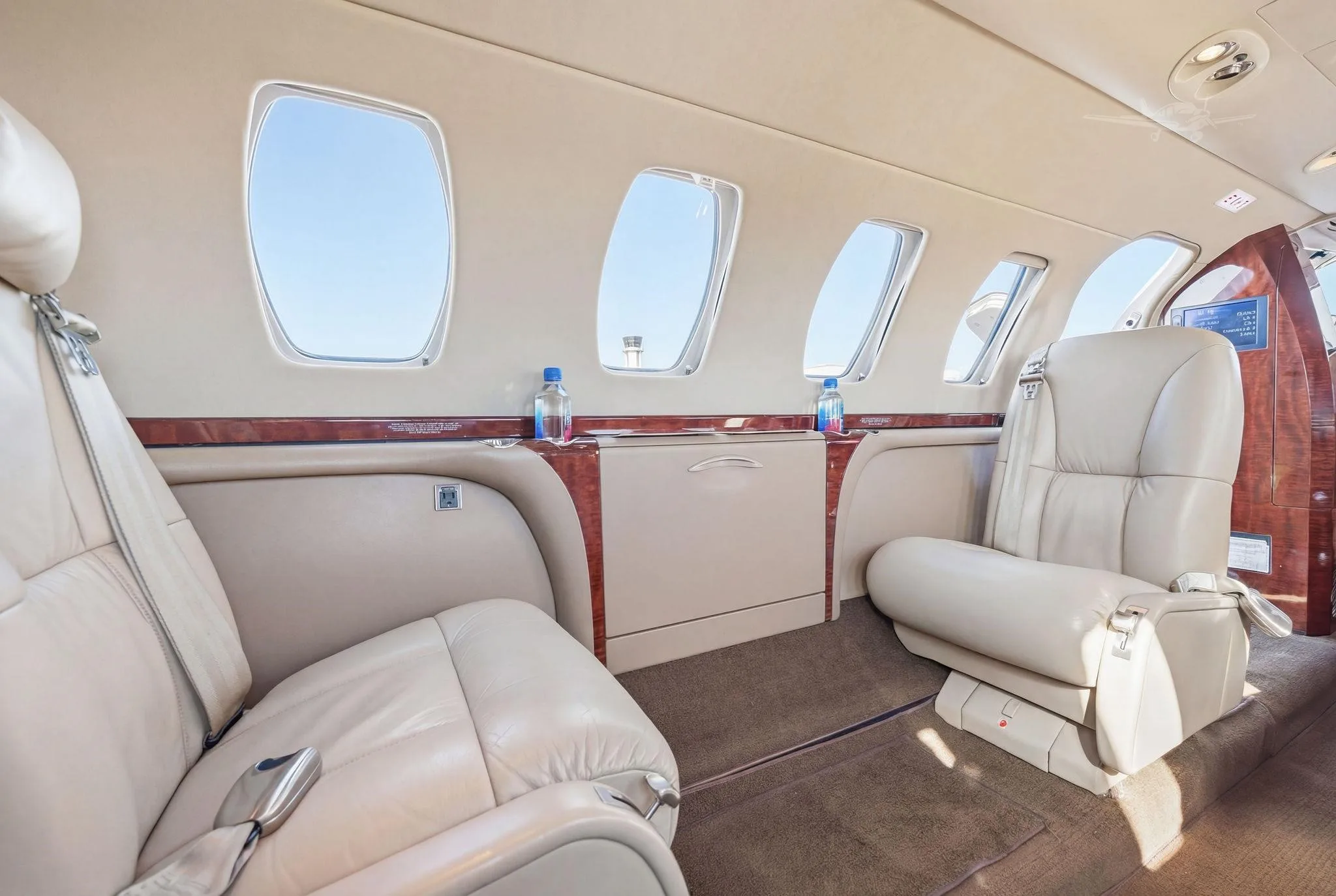 Cabin interior of a 2007 CESSNA CITATION CJ3.