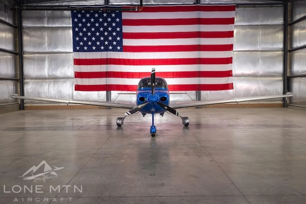 Exterior view of a 2024 CIRRUS SR22-G7, N816PP.