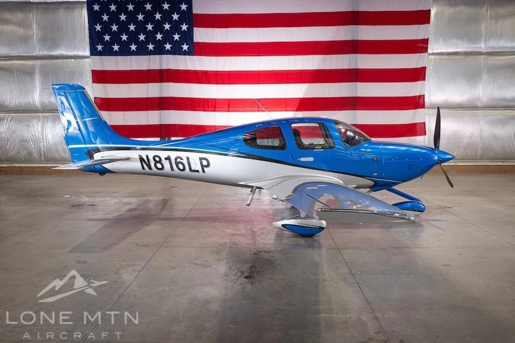 Exterior view of a 2024 CIRRUS SR22-G7, N816PP.