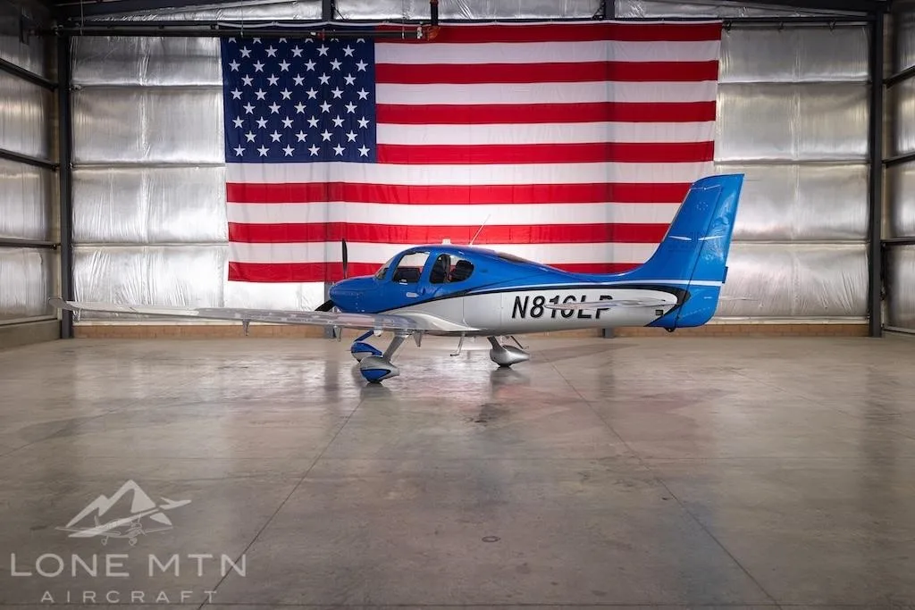 Exterior view of a 2024 CIRRUS SR22-G7, N816PP.