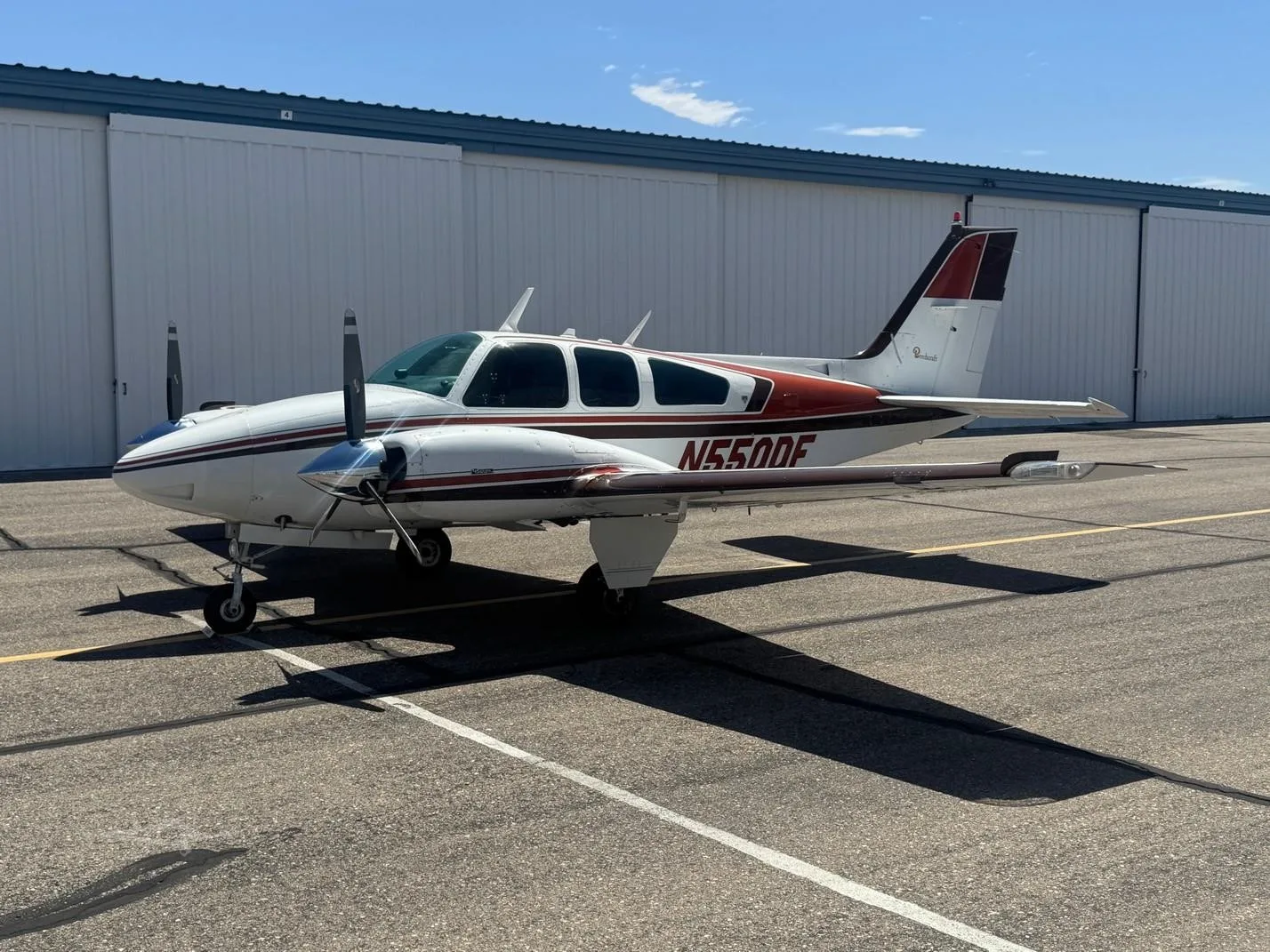 Exterior view of a 1978 BEECHCRAFT B55 BARON, N550DF.