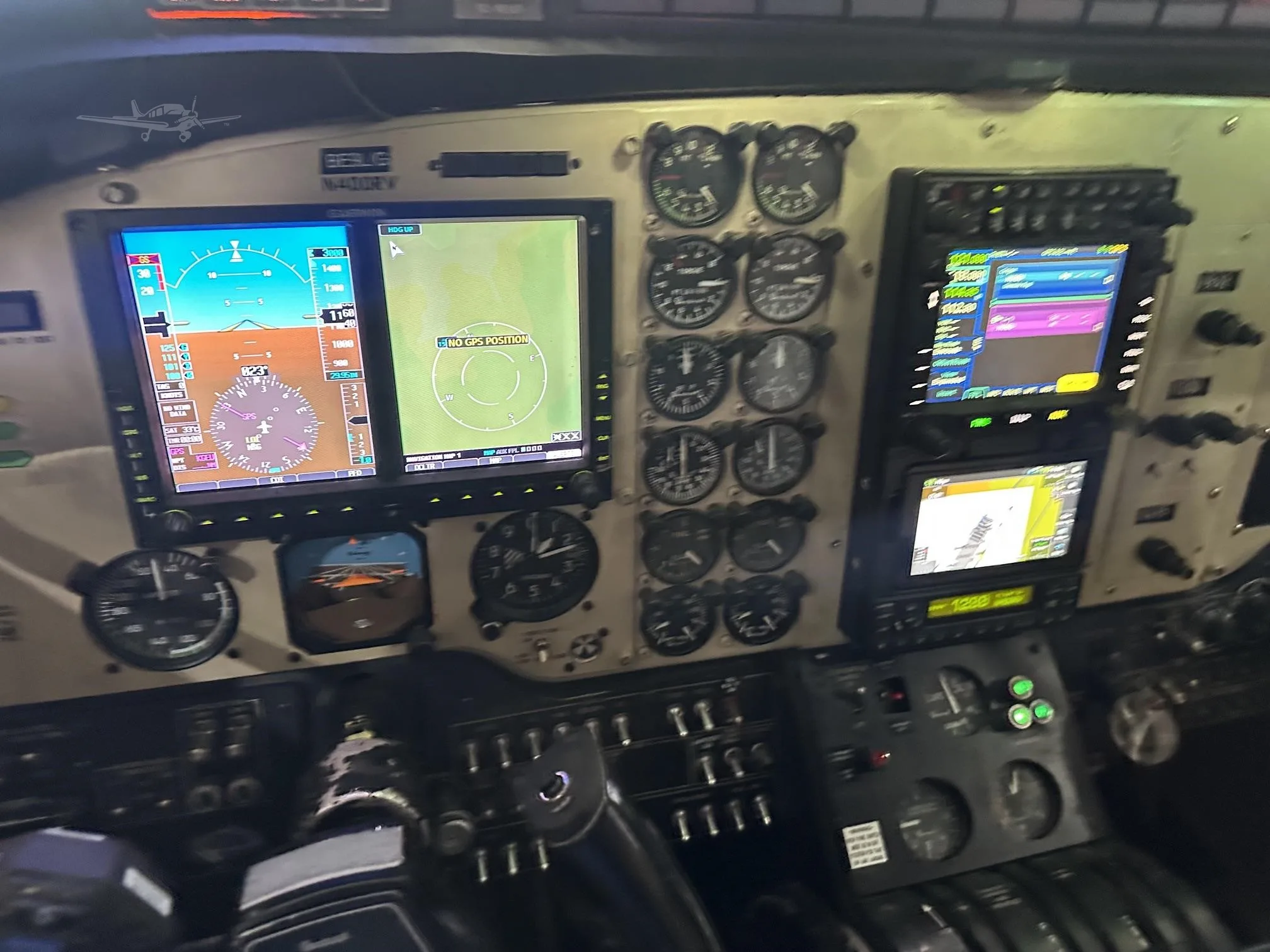 Avionics suite of a 1979 BEECHCRAFT KING AIR C90.
