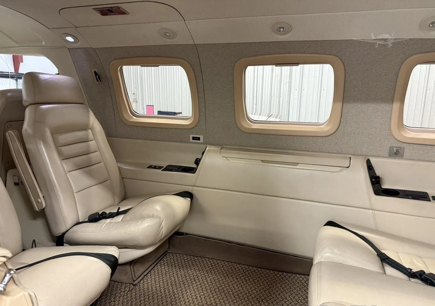 Cabin interior of a 1999 PIPER JETPROP.