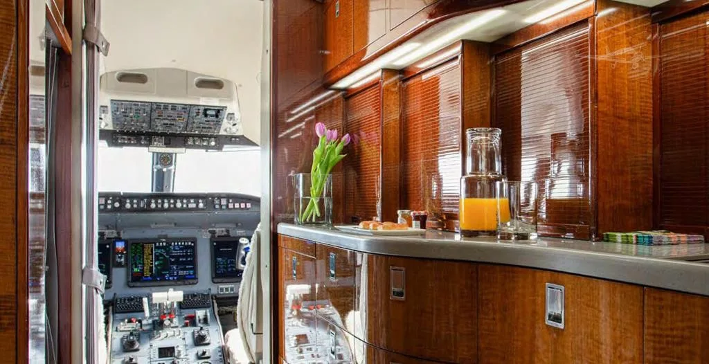 2004 Bombardier Challenger 604