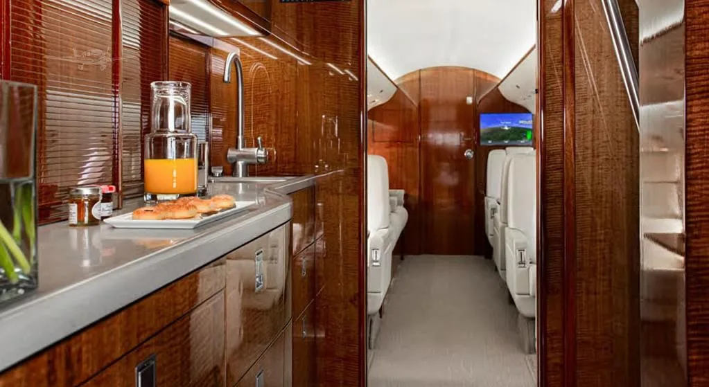 2004 Bombardier Challenger 604