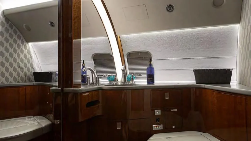 2004 Bombardier Challenger 604