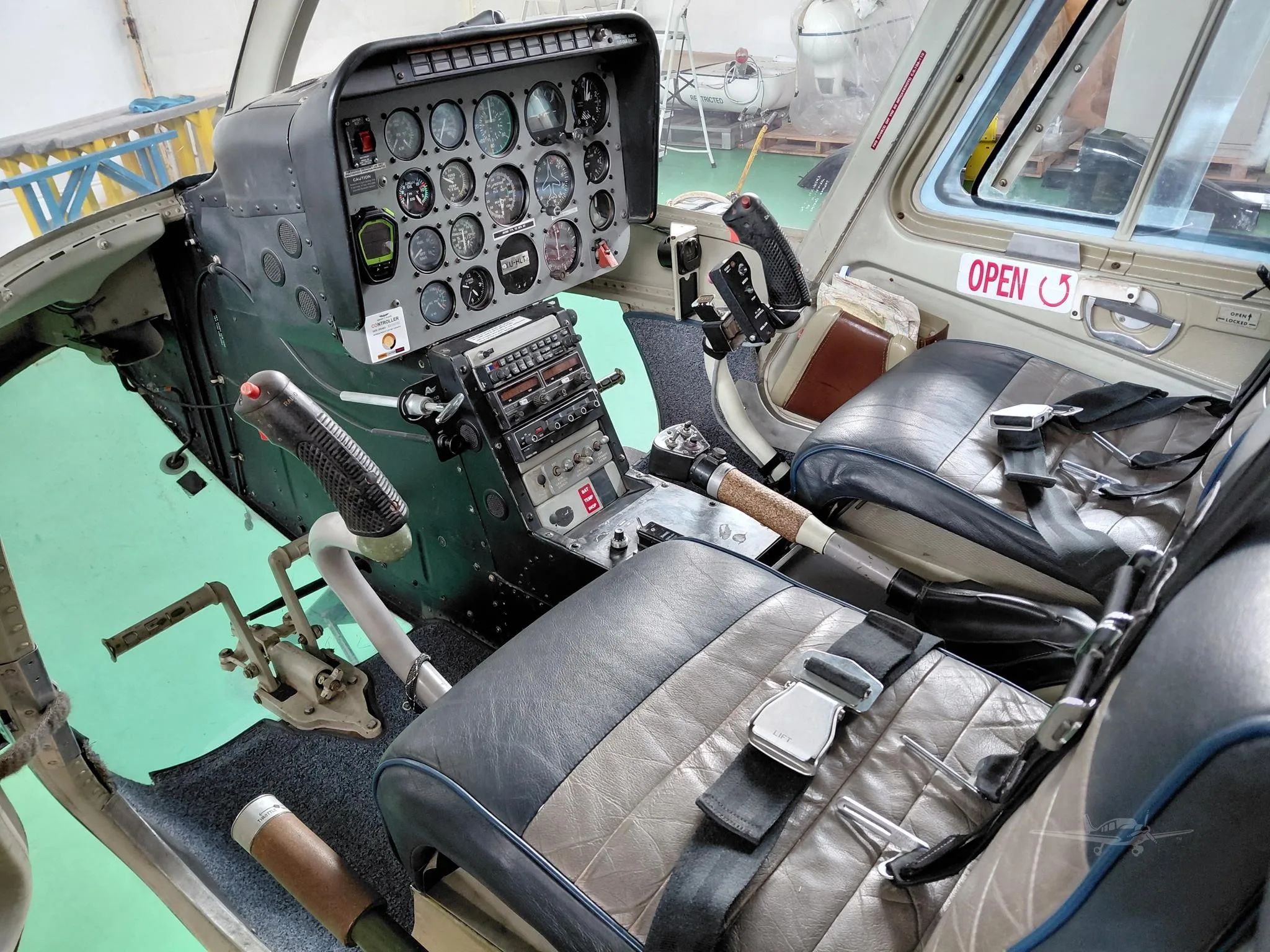 Cockpit and instrument panel of a 1981 BELL 206B III.