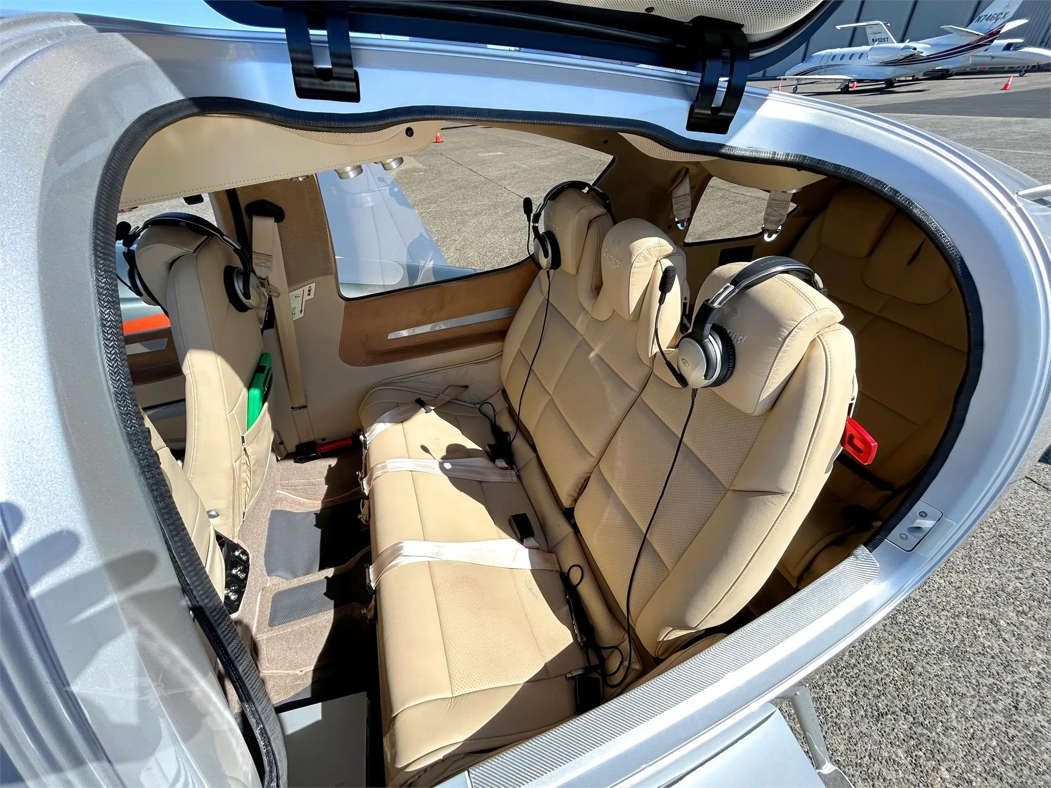 Cabin interior of a 2020 DIAMOND DA62.