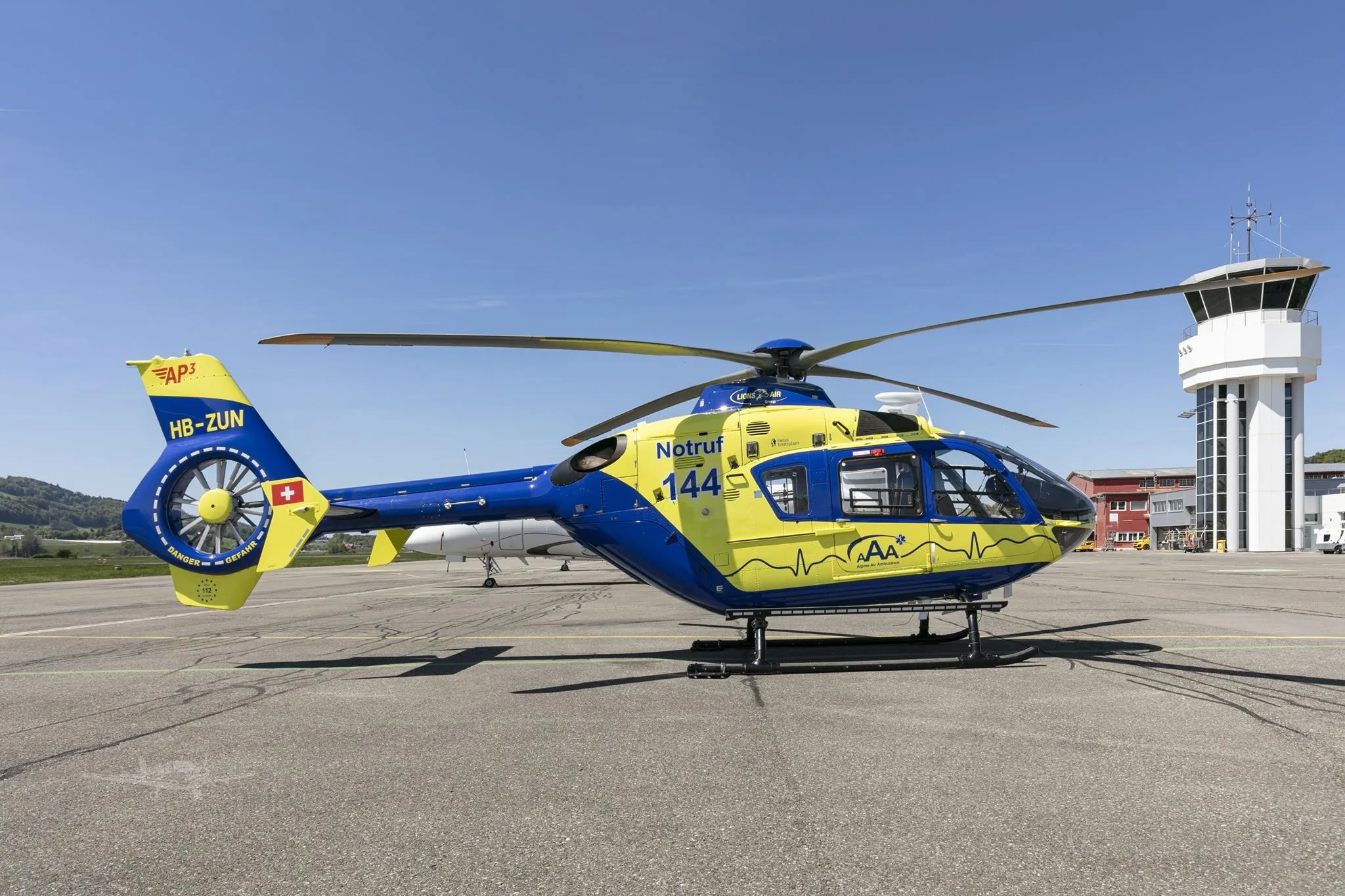 Exterior view of a 2009 EUROCOPTER EC135P2+, HB-ZUN.