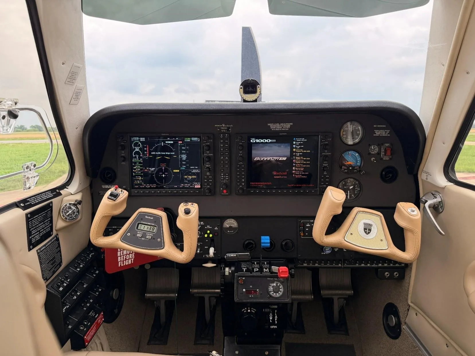 Cockpit and instrument panel of a 2009 BEECHCRAFT G36 BONANZA.