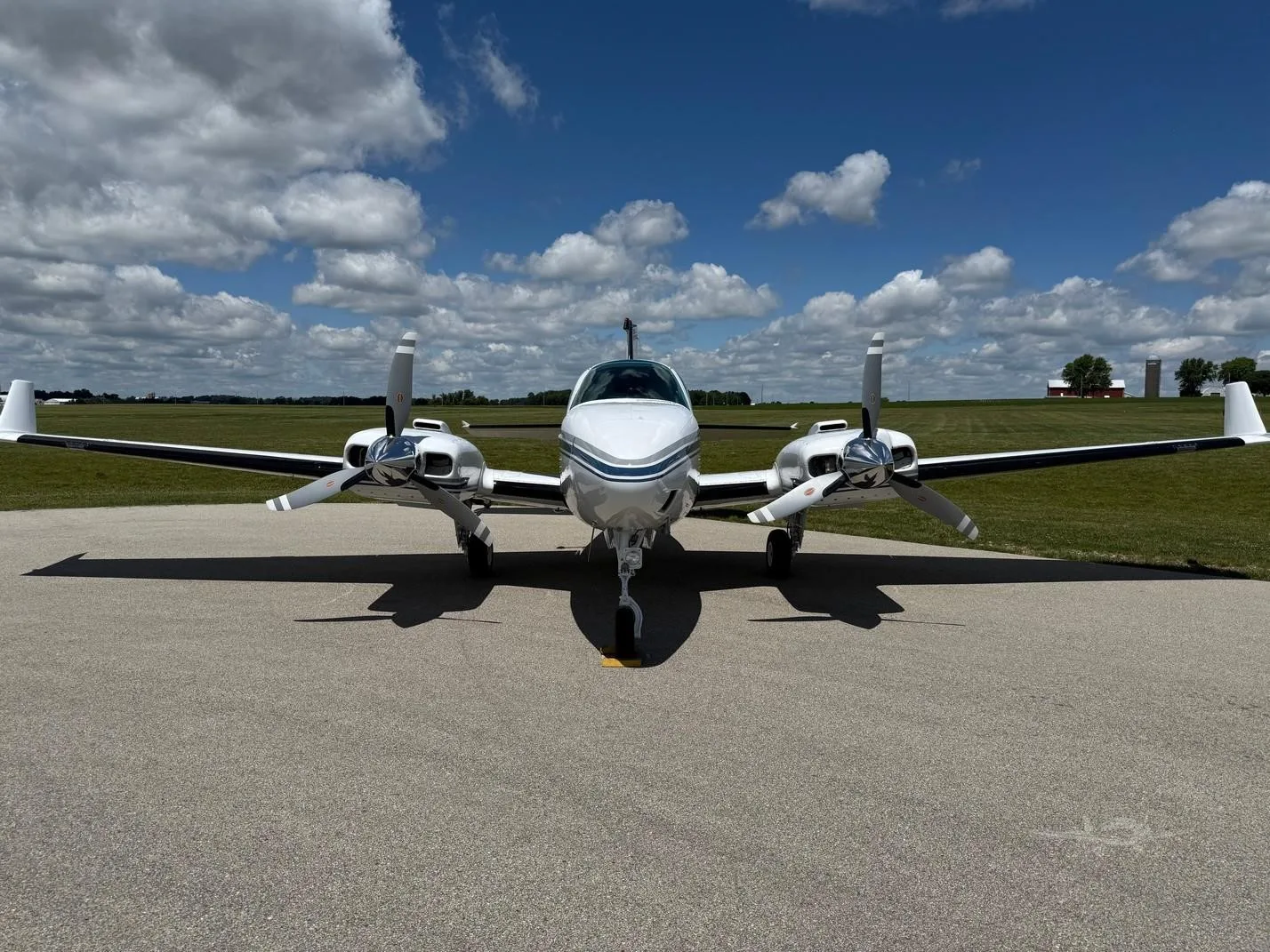 Marketing image of a 1981 BEECHCRAFT 58 BARON.