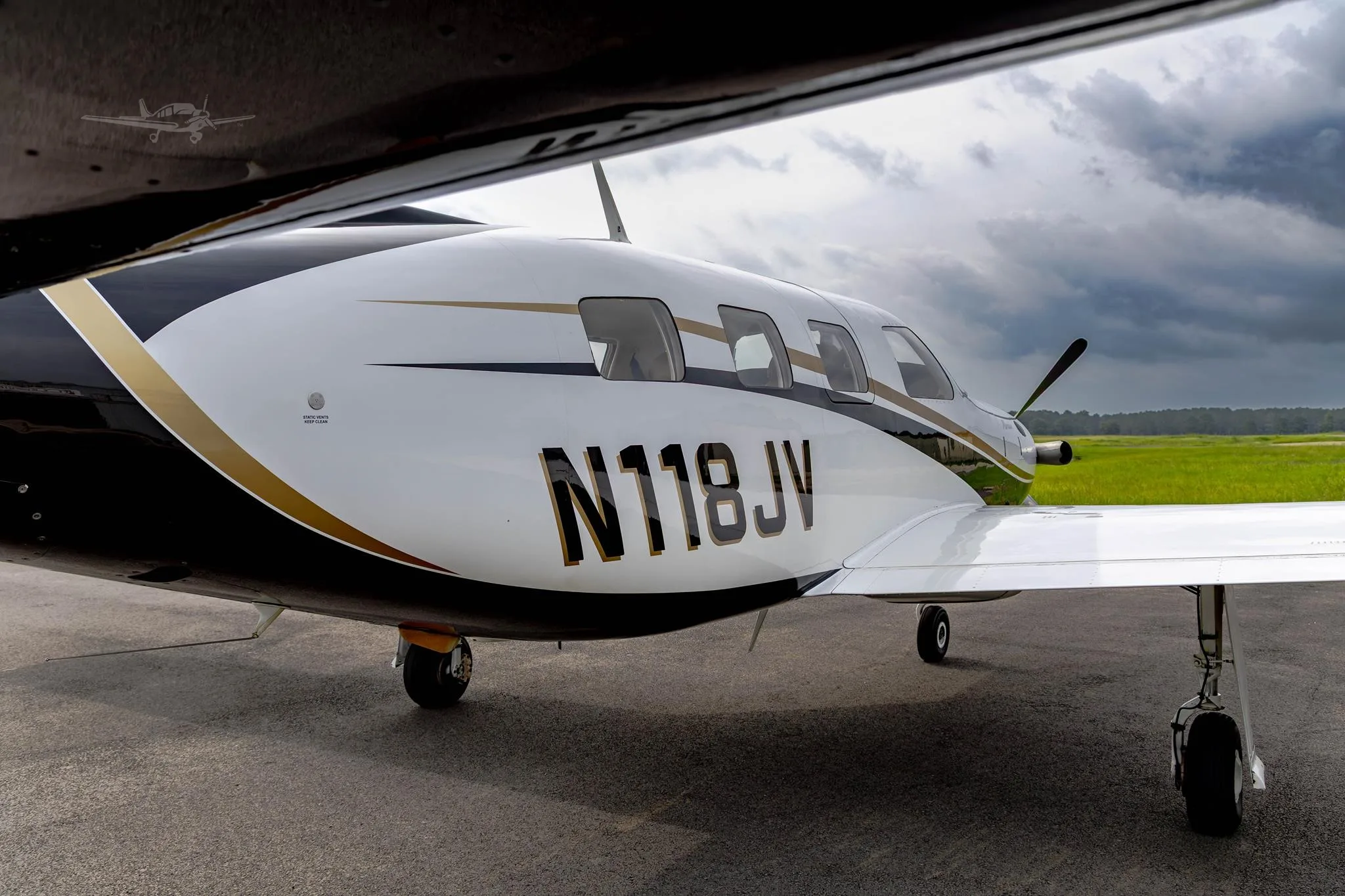 Exterior view of a 2006 PIPER MERIDIAN, N118JV.