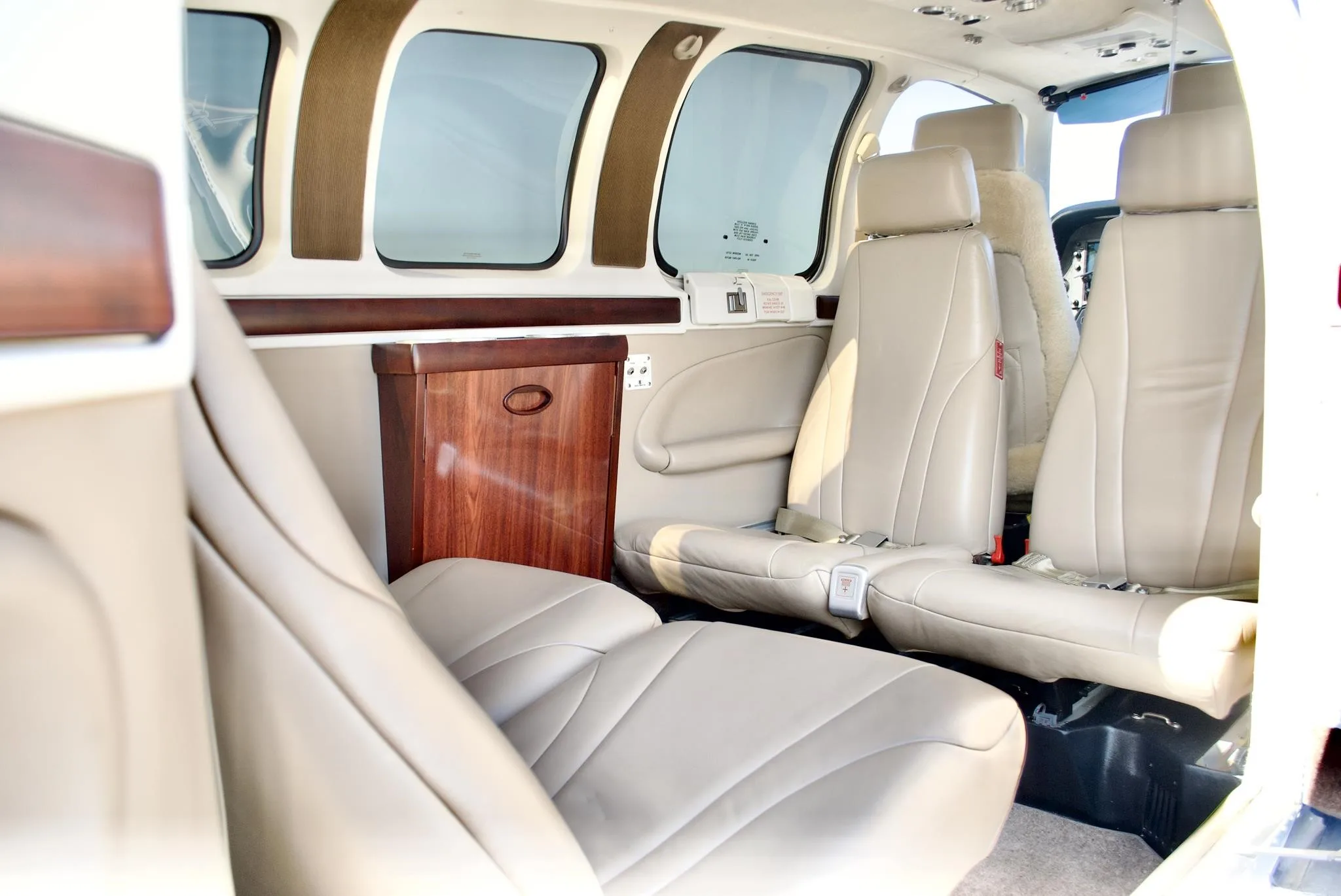 Cabin interior of a 2008 BEECHCRAFT G36 BONANZA.