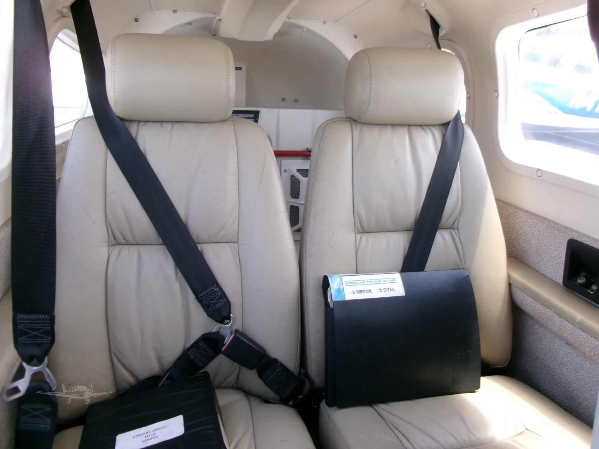 Cabin interior of a 2007 PIPER ARCHER III.