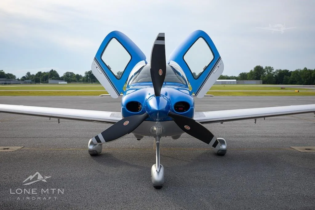 Exterior view of a 2023 CIRRUS SR22-G6 TURBO, N174MH.