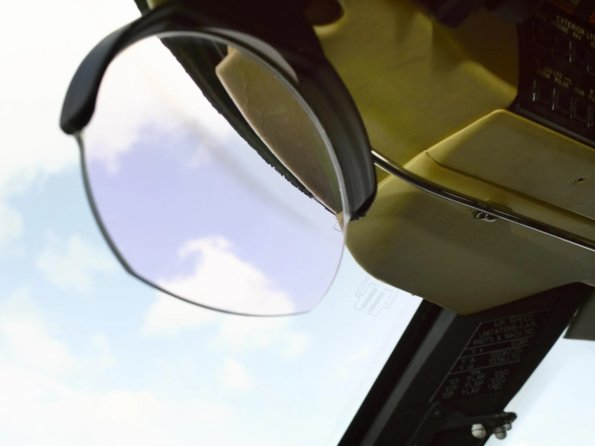 Engine detail of a 1997 GULFSTREAM GIVSP.