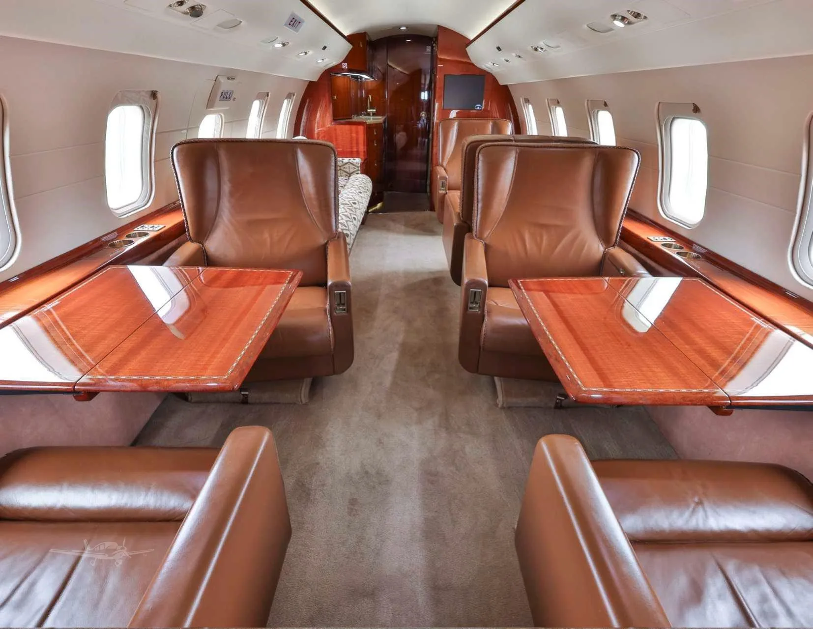 Cabin interior of a 2009 BOMBARDIER CHALLENGER 605.