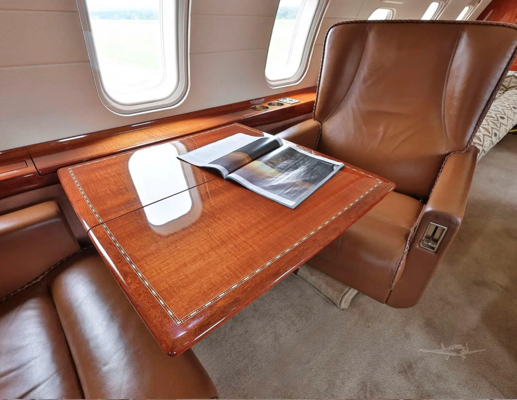 Cabin interior of a 2009 BOMBARDIER CHALLENGER 605.