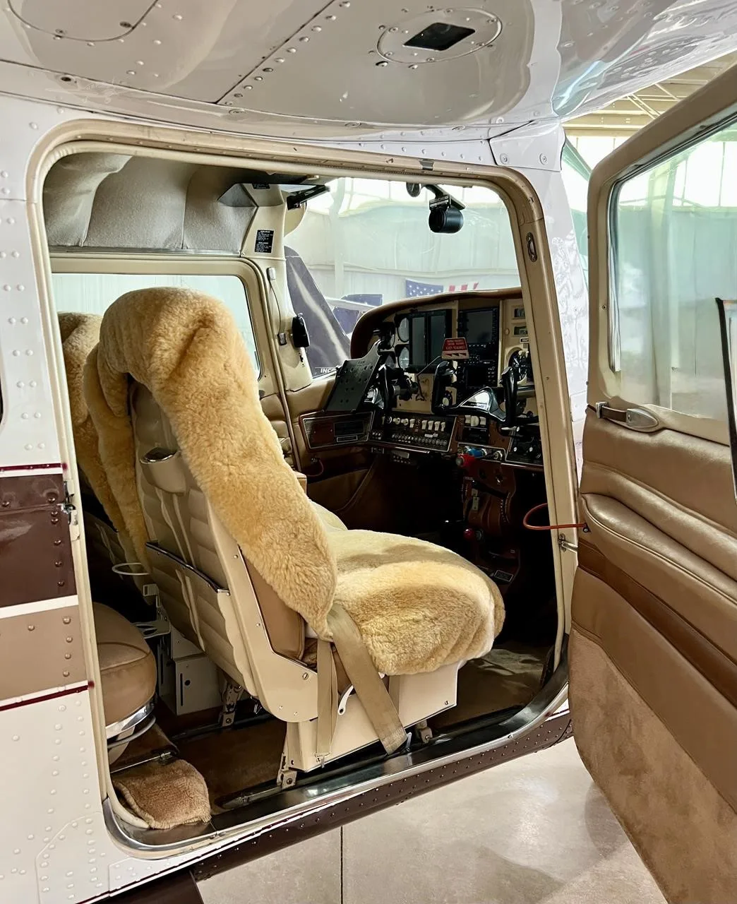 Cabin interior of a 1968 CESSNA 210.