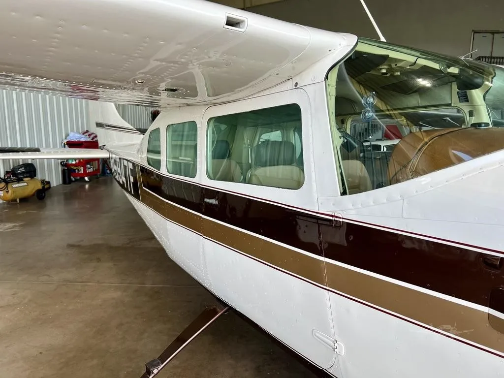 Exterior view of a 1968 CESSNA 210, N5947F.