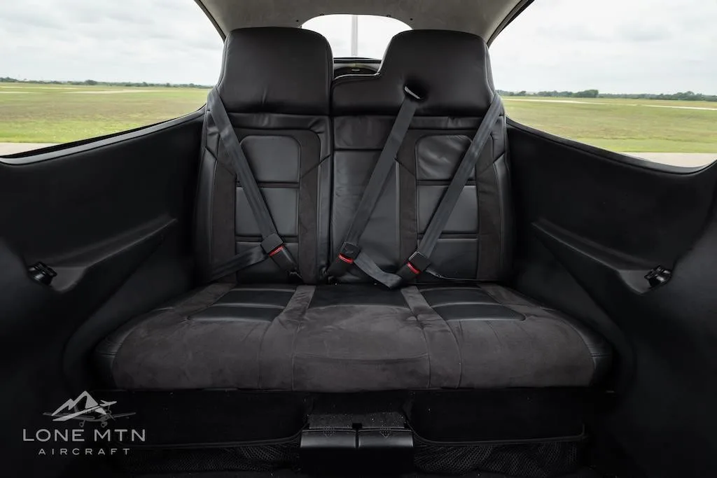 Cabin interior of a 2021 CIRRUS SR22-G6 TURBO.