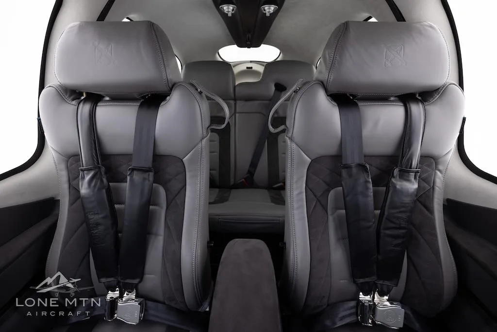 Cabin interior of a 2025 CIRRUS SR20-G7+.