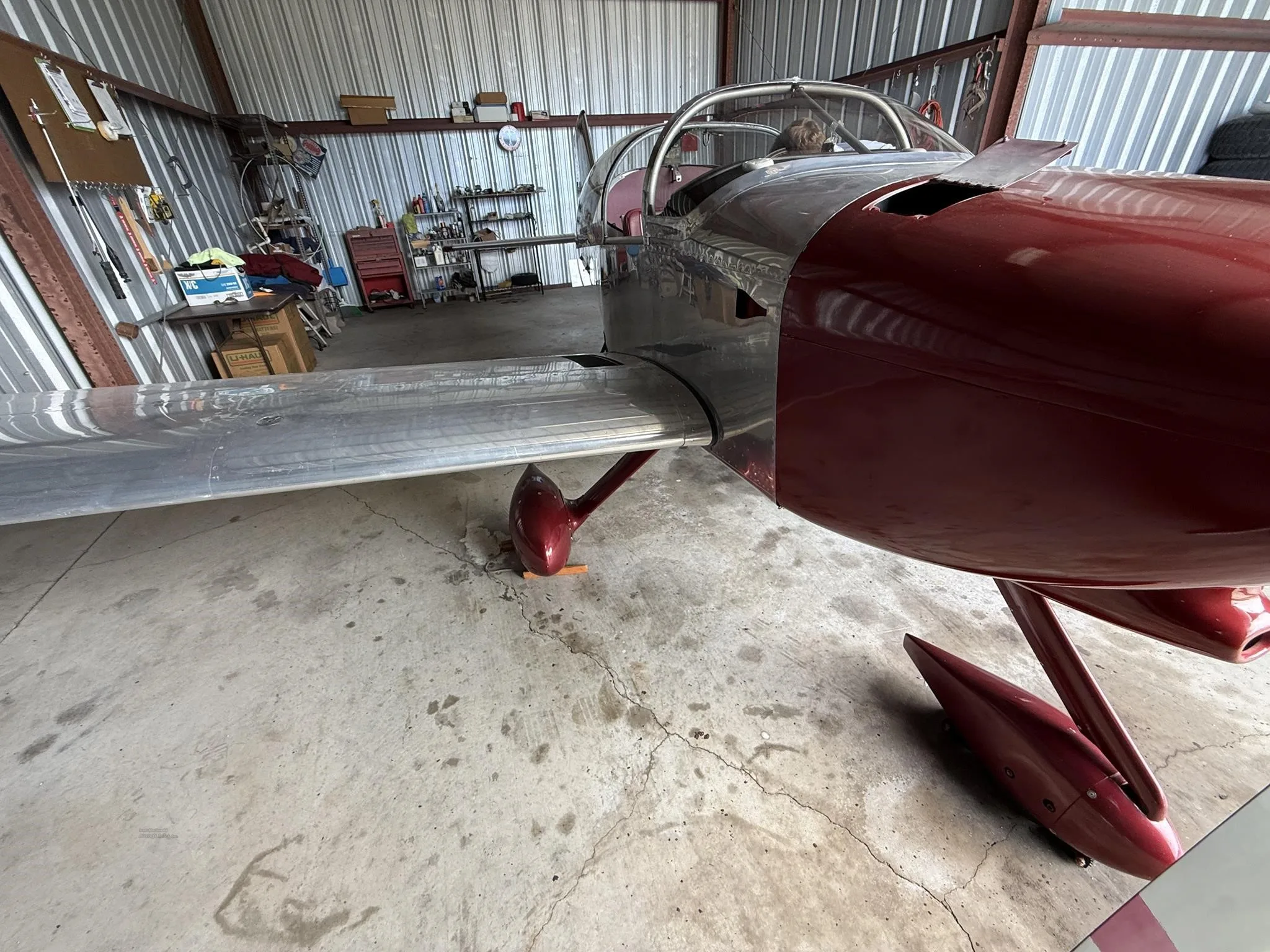 Exterior view of a 2000 VANS RV-6A, N7HK.