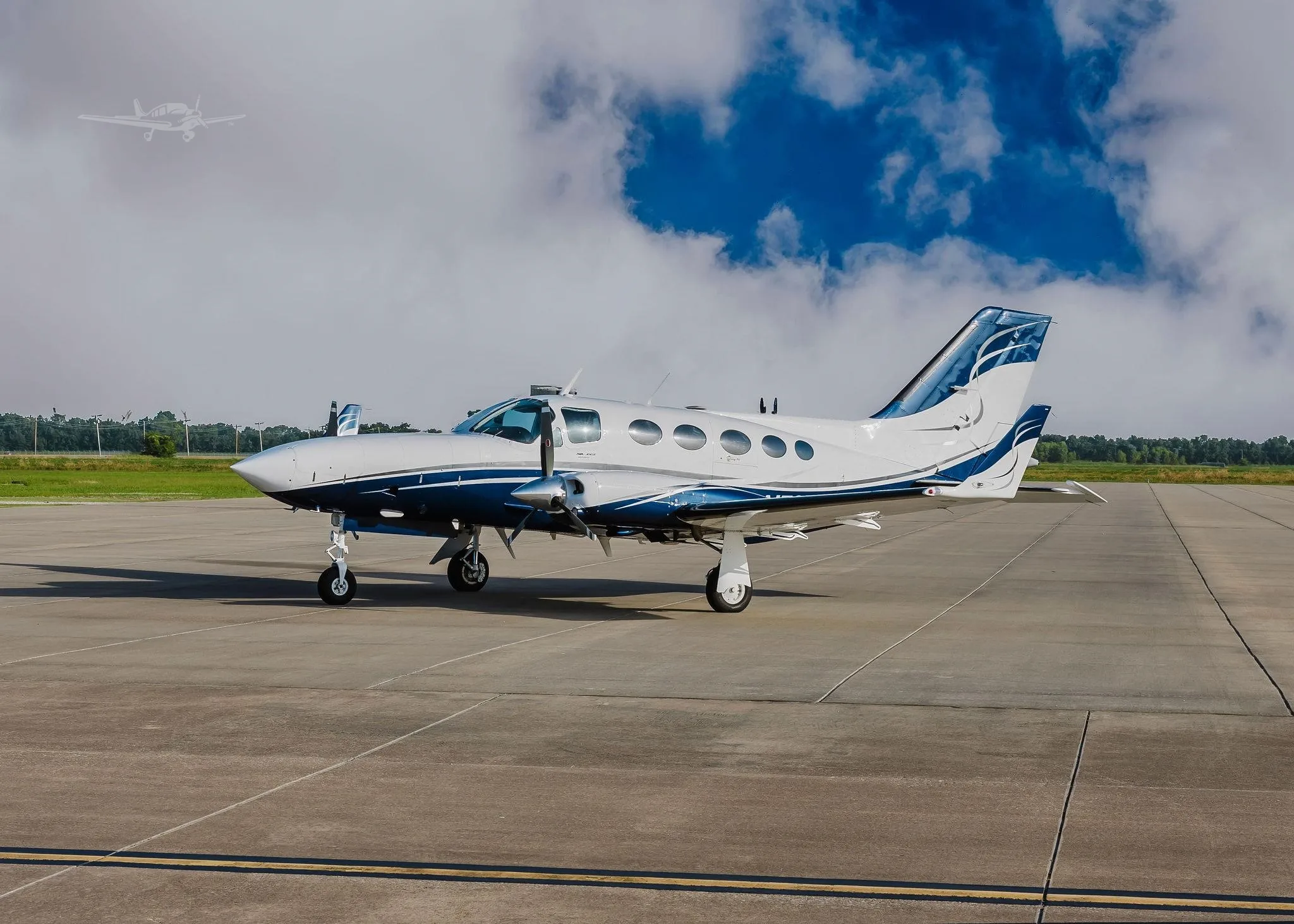 Exterior view of a 1980 CESSNA 414A, N72KG.