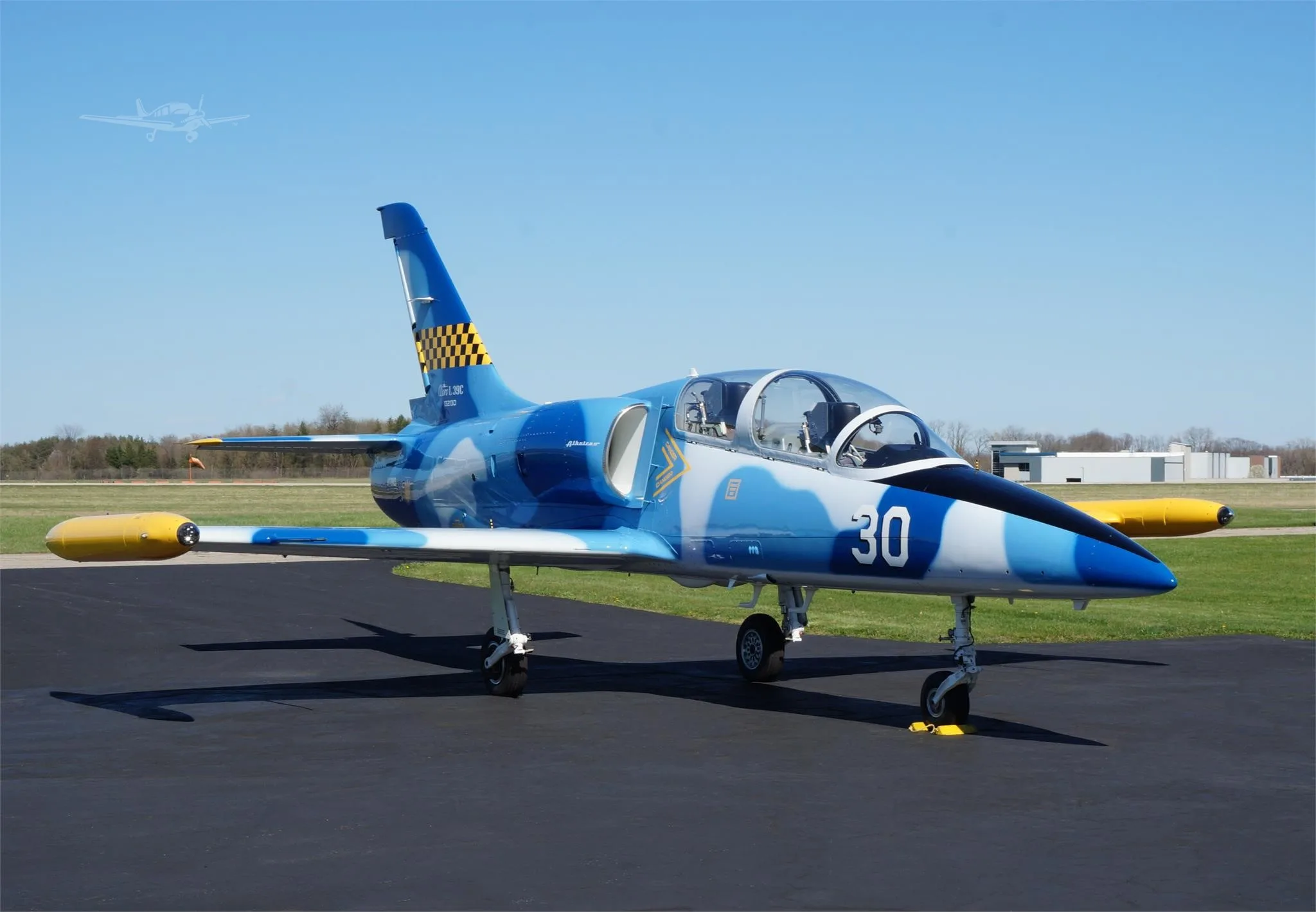 Exterior view of a 1981 AERO L-39C ALBATROS, N139VS.