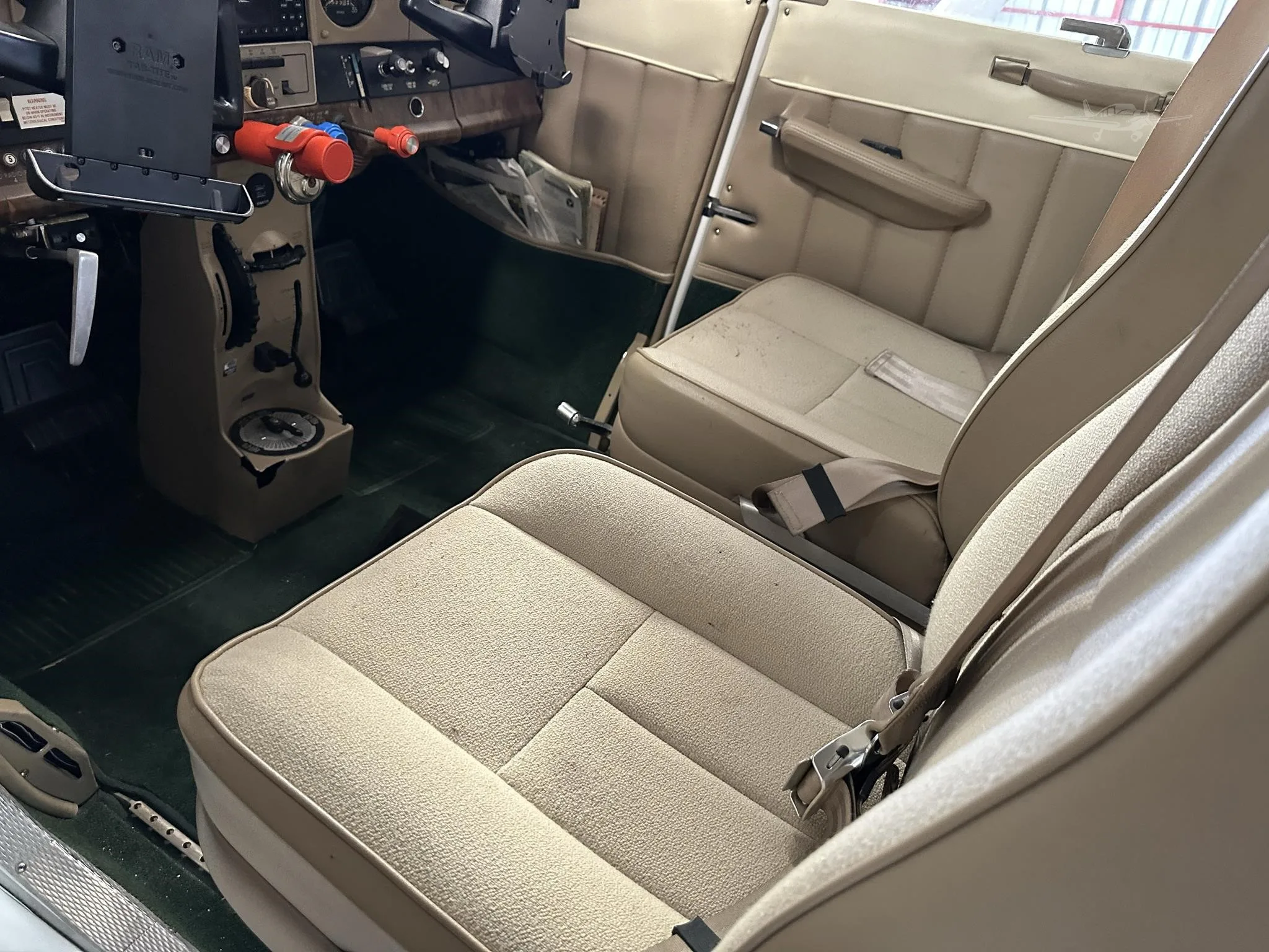 Cabin interior of a 1978 CESSNA 182Q SKYLANE.
