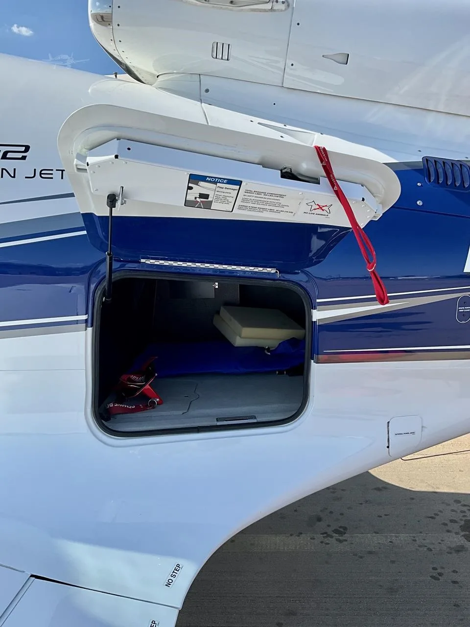 Exterior view of a 2021 CIRRUS VISION SF50-G2, N259RM.