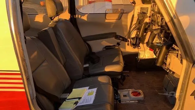 Cabin interior of a 1999 MOONEY M20M BRAVO.