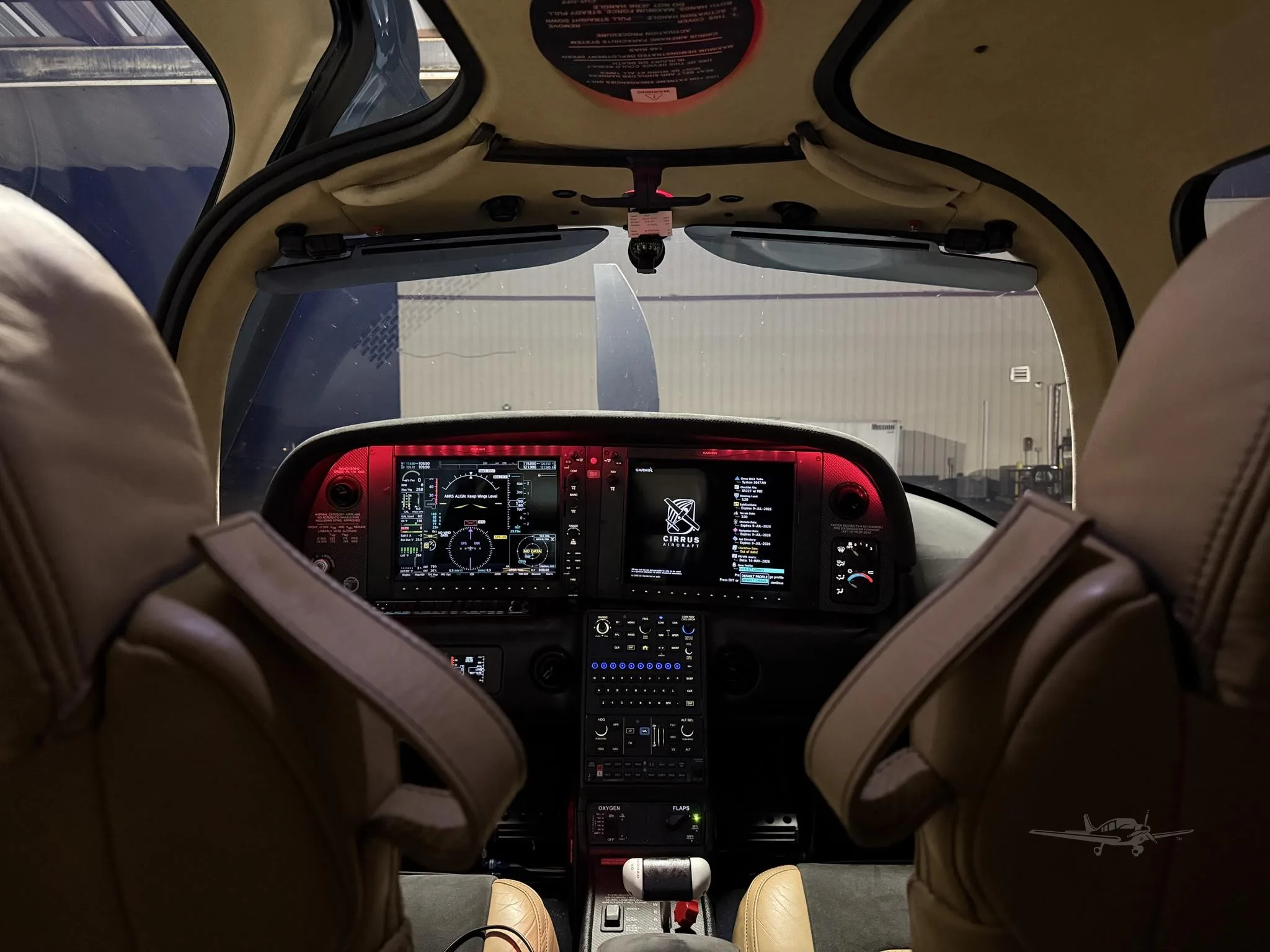Cockpit and instrument panel of a 2020 CIRRUS SR22-G6 TURBO.