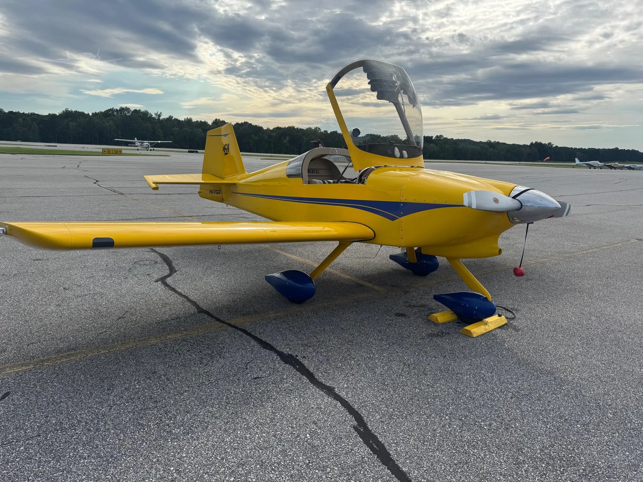Exterior view of a 2002 VANS RV-6A, N17GE.