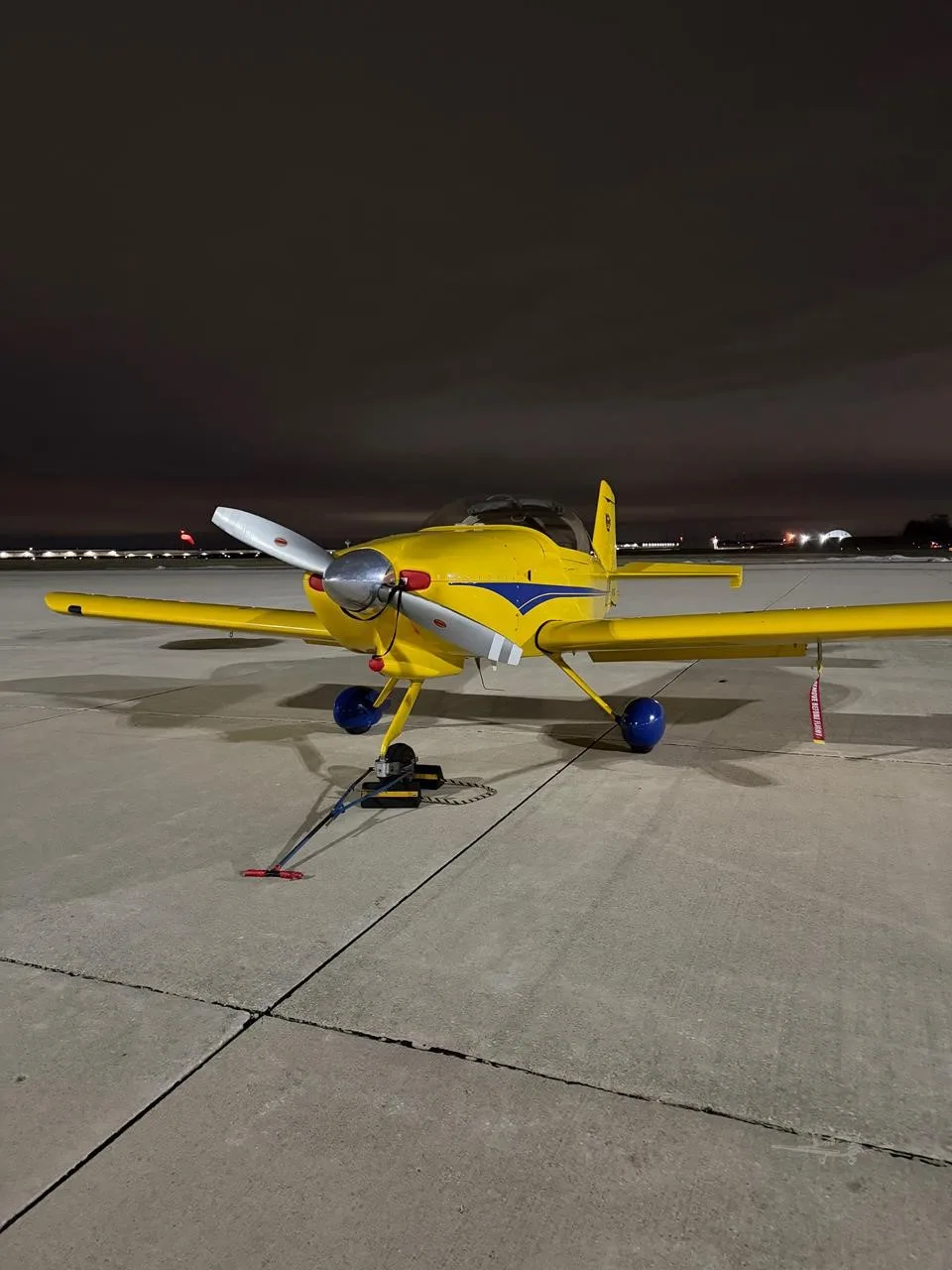 Exterior view of a 2002 VANS RV-6A, N17GE.