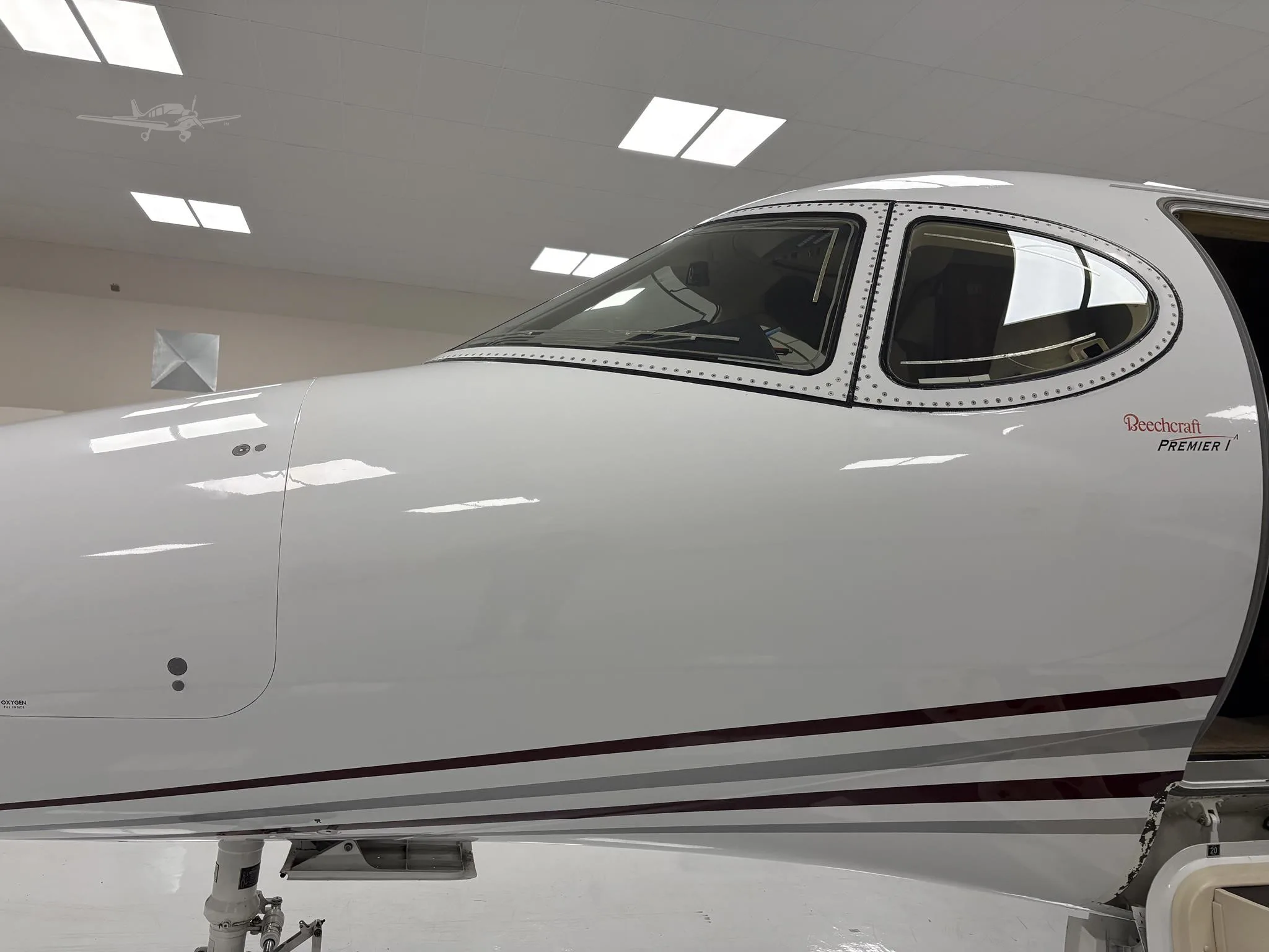 Exterior view of a 2005 BEECHCRAFT PREMIER IA, N707KP.