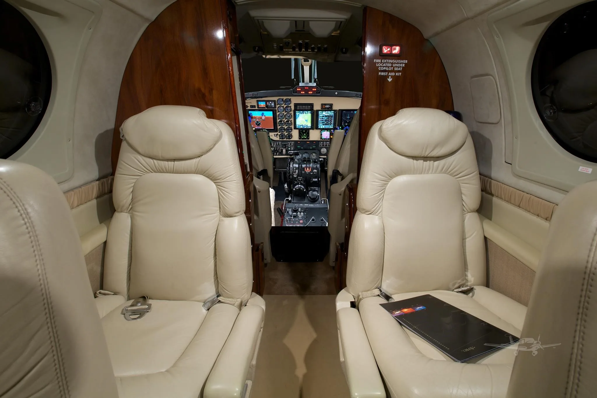 Cabin interior of a 2001 BEECHCRAFT KING AIR B200.