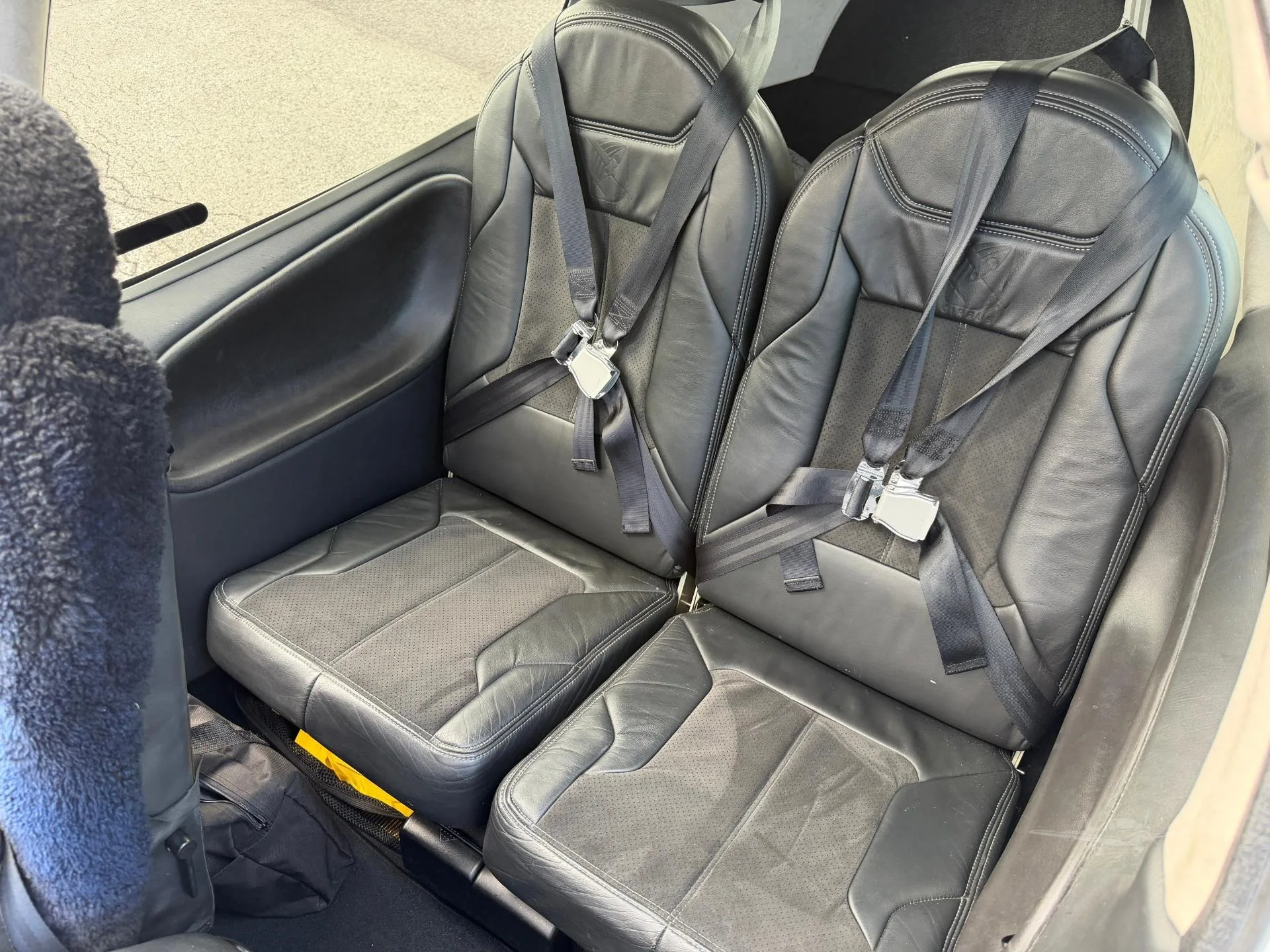 Cabin interior of a 2011 CIRRUS SR22-G3 TURBO.