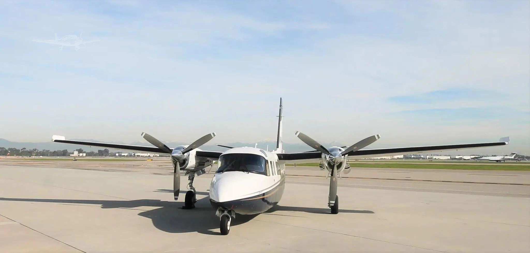 Commander 690A