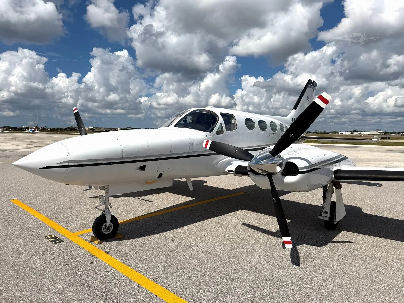 Exterior view of a 1982 CESSNA 421C.