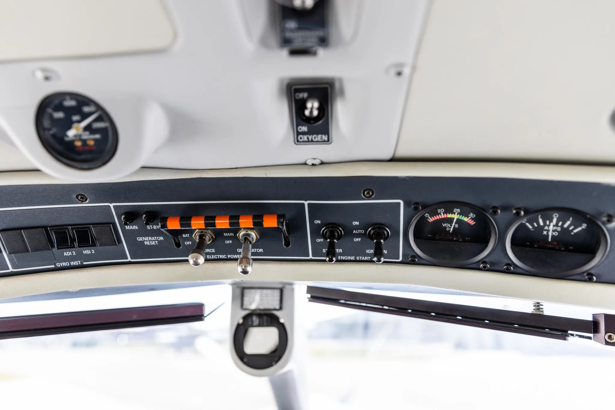 Cockpit and instrument panel of a 2001 DAHER TBM 700B.