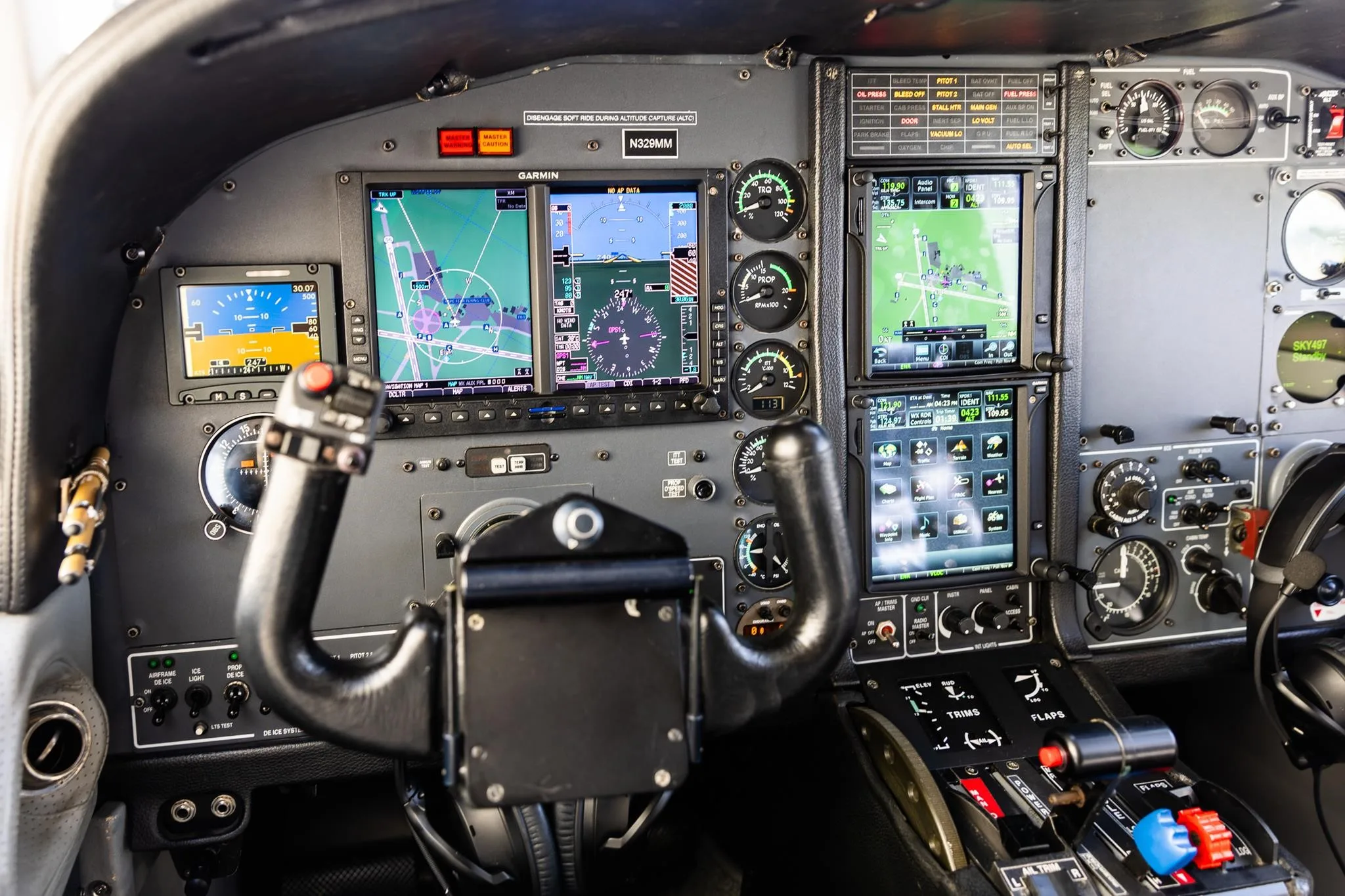 Cockpit and instrument panel of a 2001 DAHER TBM 700B.