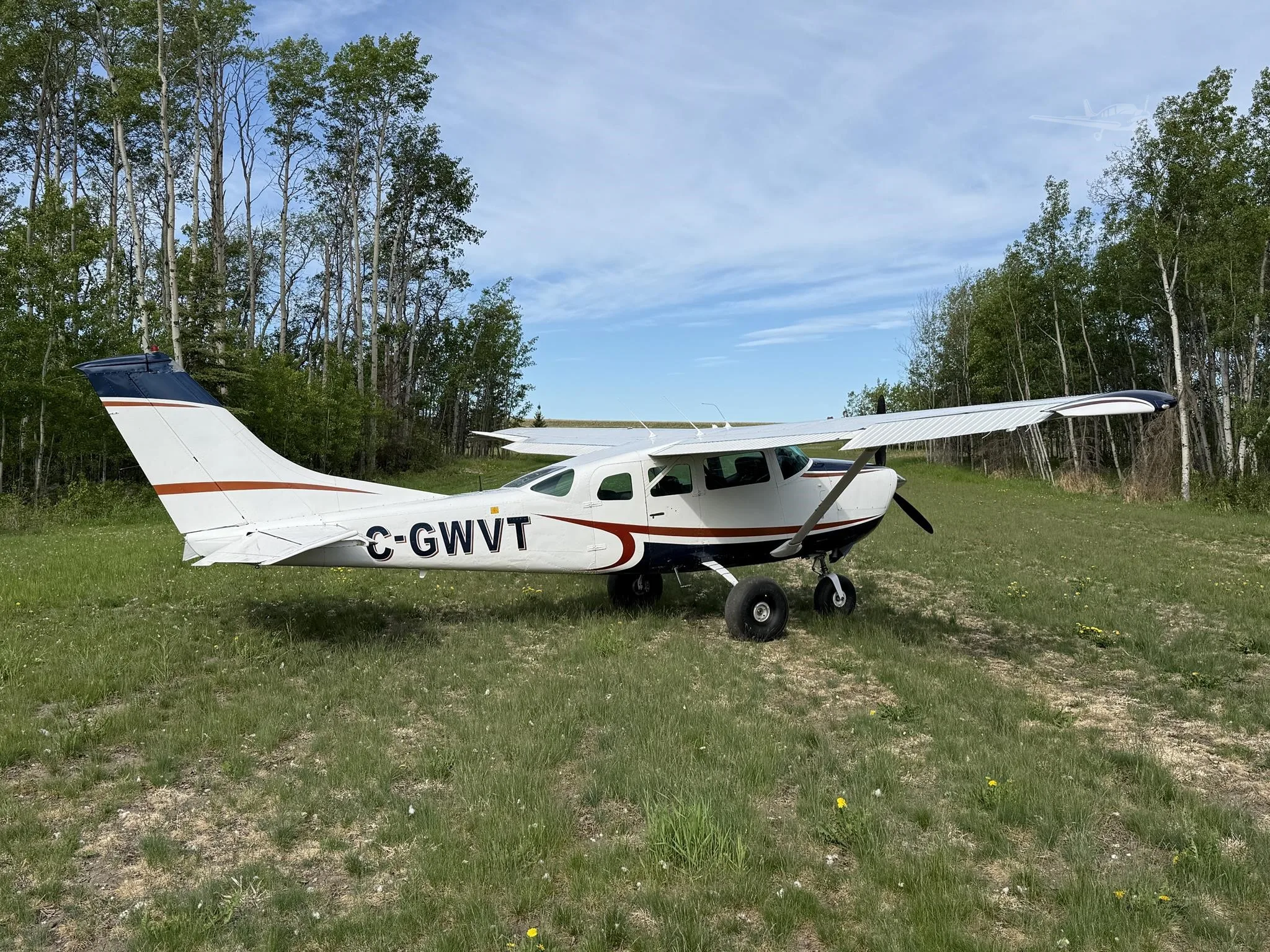Exterior view of a 1975 CESSNA U206F STATIONAIR, C-GWVT.