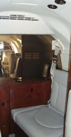 Cabin interior of a 2007 HAWKER 400XP.