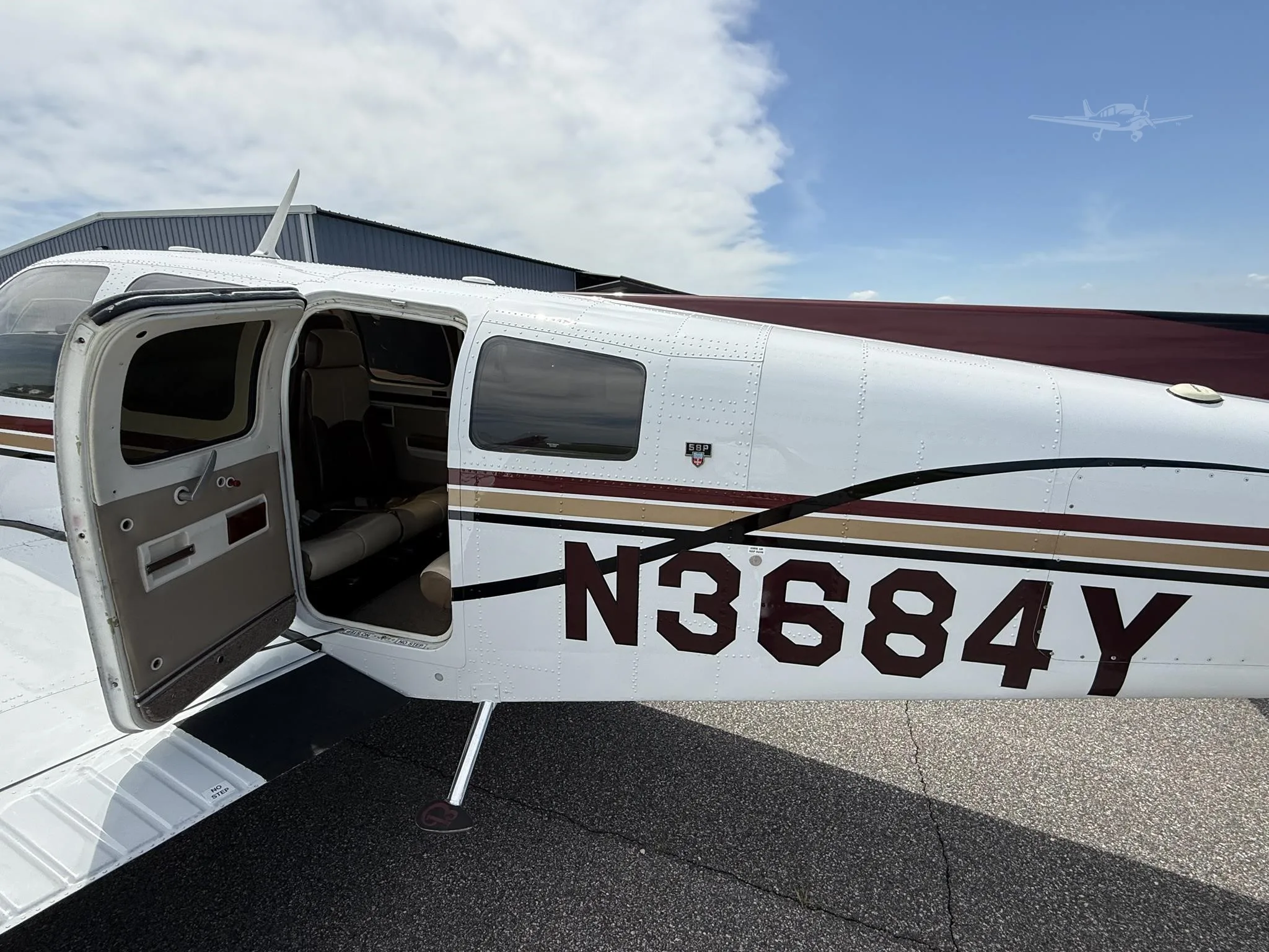 Exterior view of a 1980 BEECHCRAFT 58P BARON, N3684Y.
