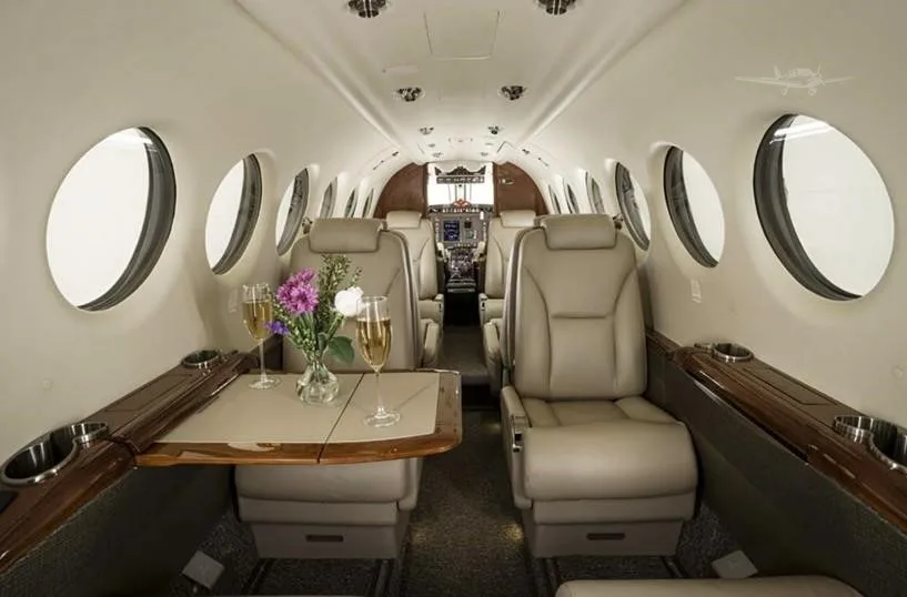 Cabin interior of a 2011 BEECHCRAFT KING AIR 350I.