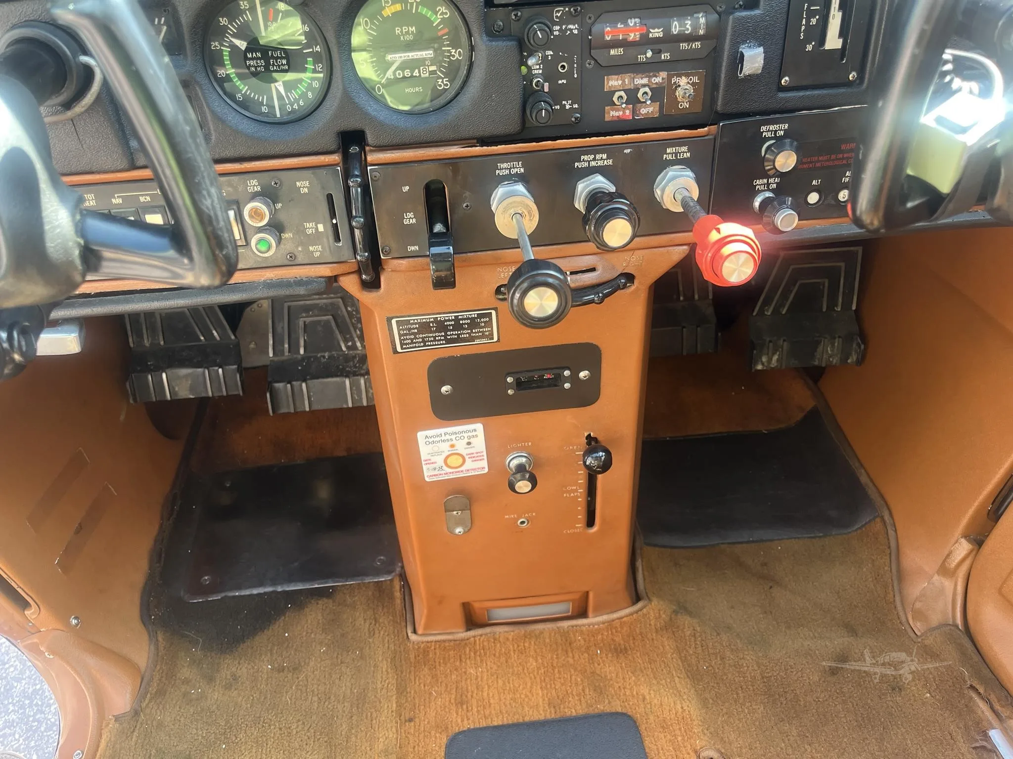 Cockpit and instrument panel of a 1975 CESSNA 177RG.