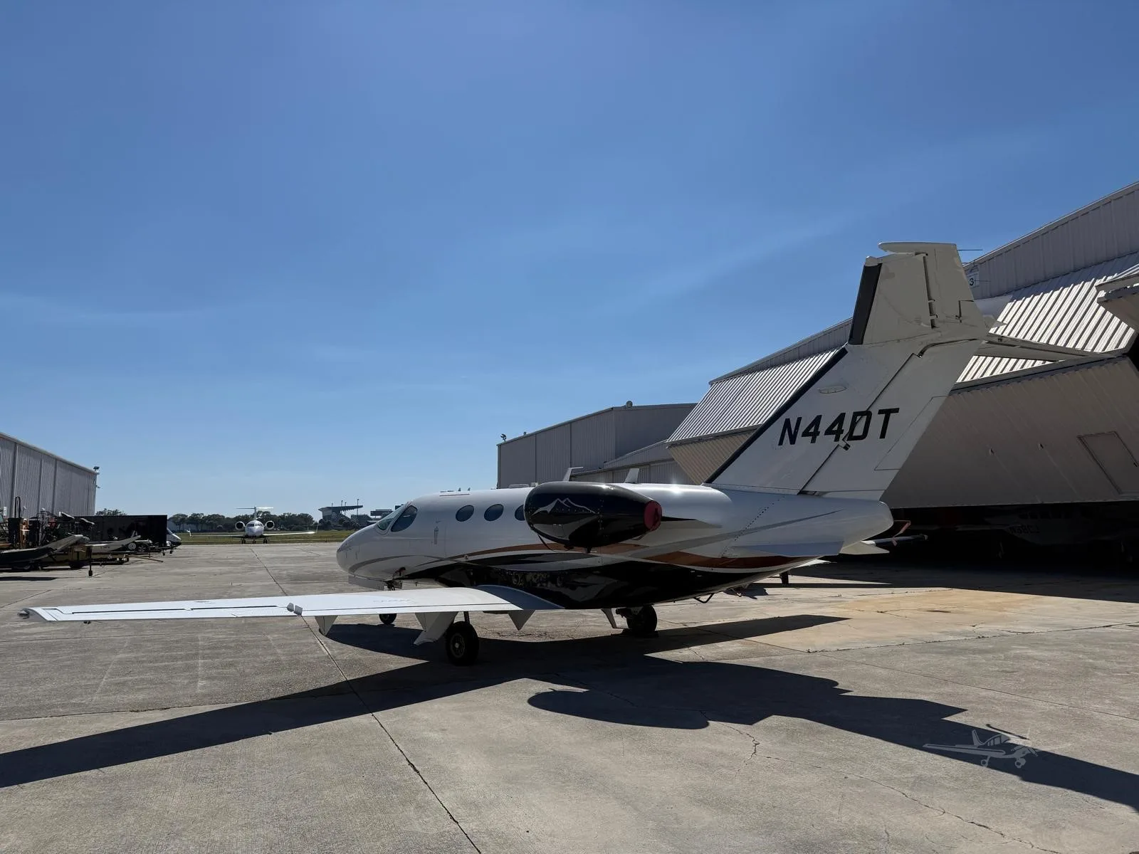 Exterior view of a 2011 CESSNA CITATION MUSTANG.