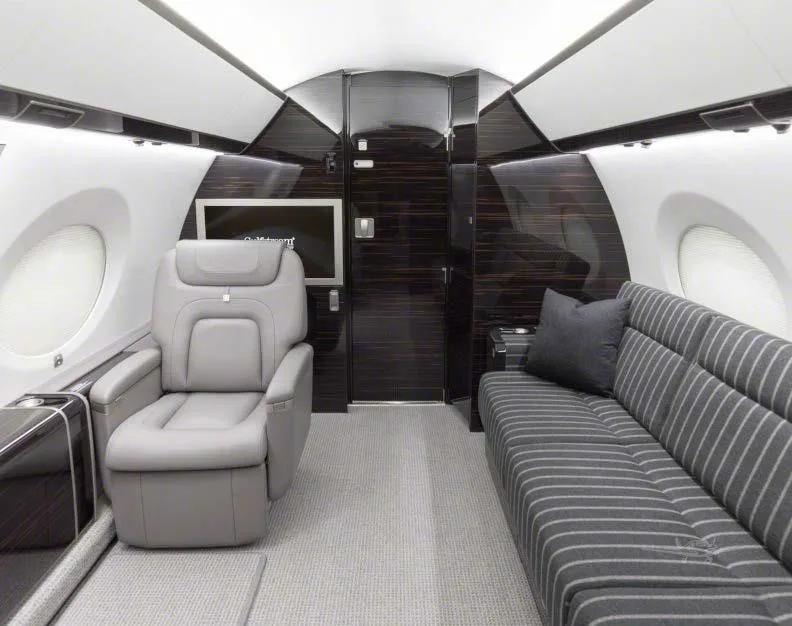Cabin interior of a 2017 GULFSTREAM G650ER.