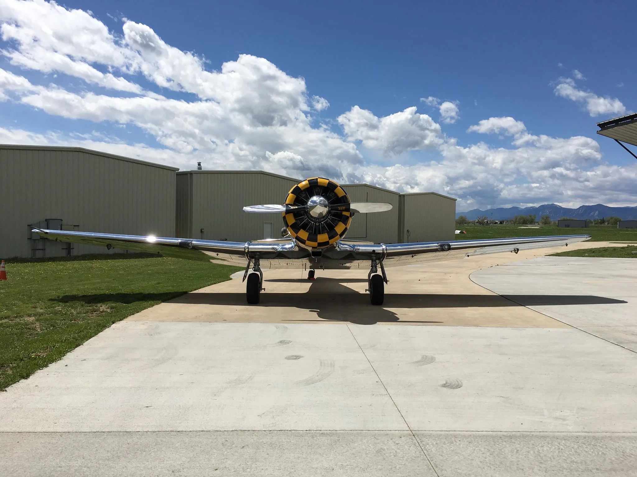 Exterior view of a 1949 NORTH AMERICAN AT-6G.